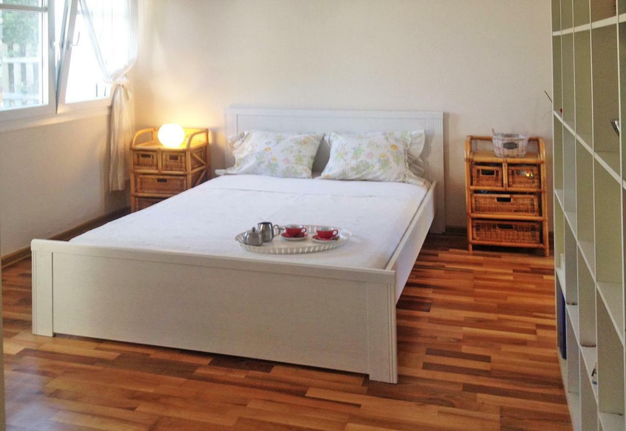 Lovely Apartm.Near Airport Kardia Exterior foto