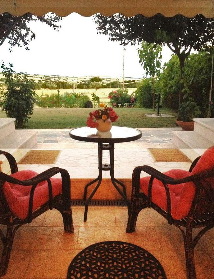 Lovely Apartm.Near Airport Kardia Exterior foto