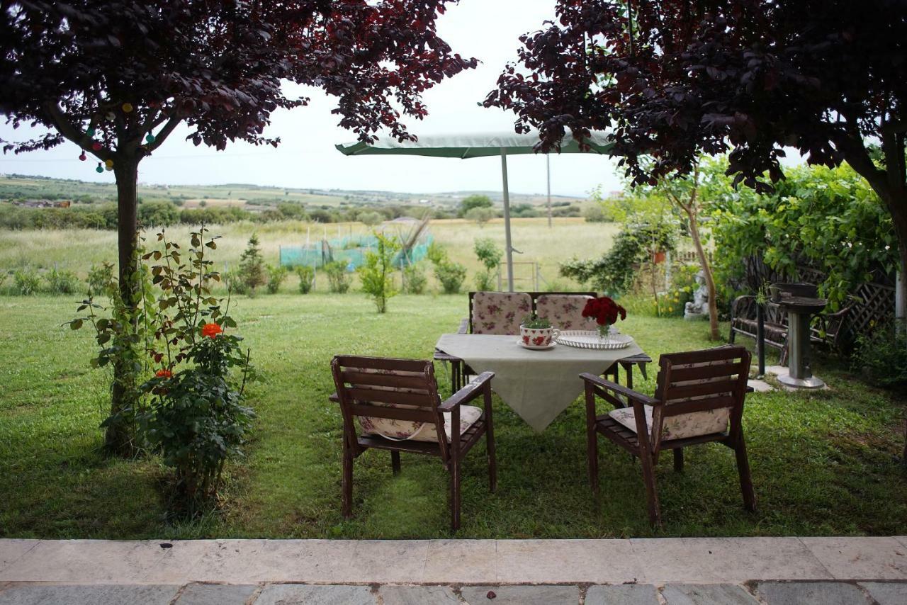 Lovely Apartm.Near Airport Kardia Exterior foto