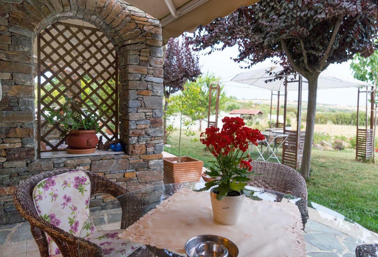 Lovely Apartm.Near Airport Kardia Exterior foto